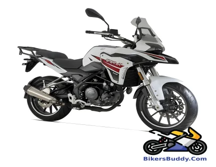 Benelli TRK 251 motorcycle